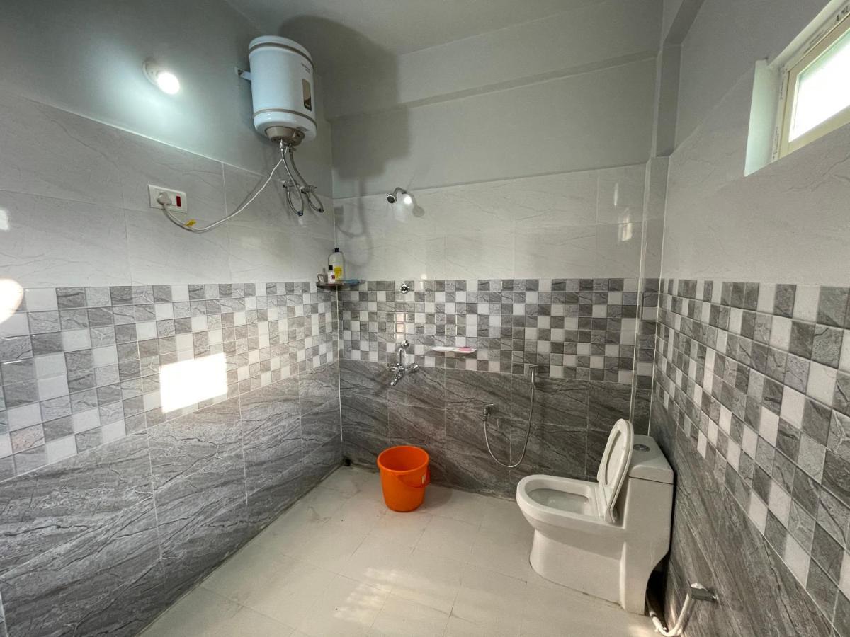 Deka'S Homestay Tezpur Екстериор снимка